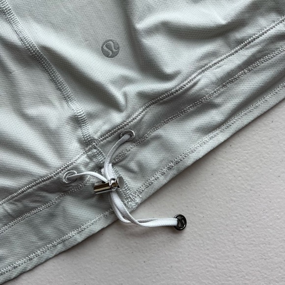 Lululemon Run Ta Ta Topper Athletic Tank Womens size 4 White Gray Lightweight - Picture 11 of 12